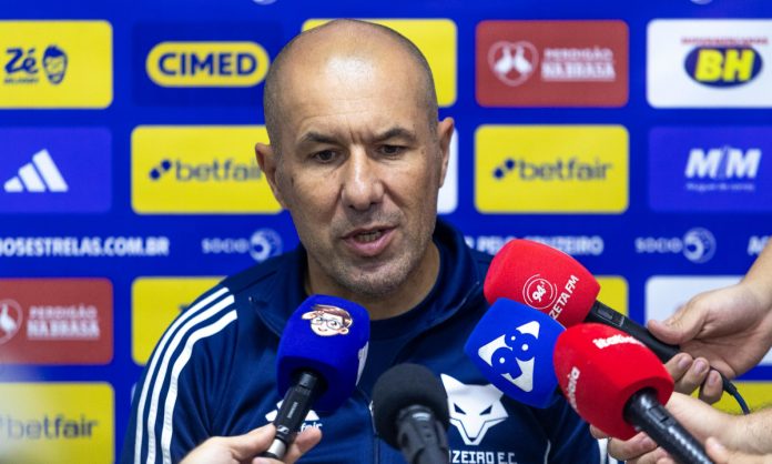 Leonardo Jardim em entrevista Jardim após jogo contra o CRB