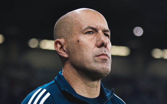 Leonardo Jardim na vitória do Cruzeiro sobre o Internacional, pelo Brasileirão