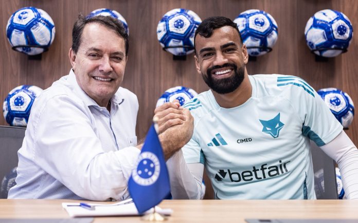 Fabrício Bruno renovou com o Cruzeiro até o fim de 2030