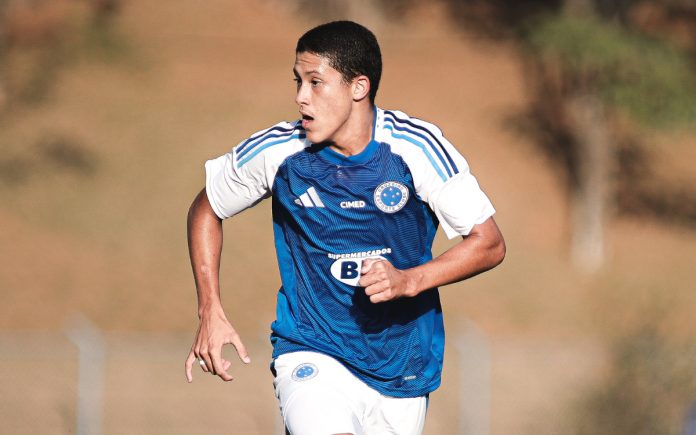 Felipe Morais, meia do sub-20 do Cruzeiro