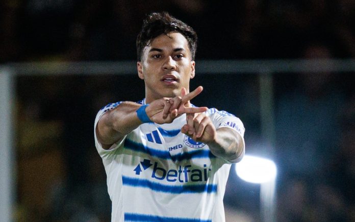 Kaio Jorge comemora gol contra o Mirassol