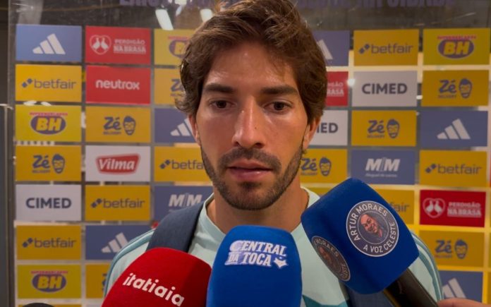Lucas Silva analisou derrota para o Santos