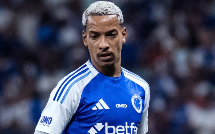 matheuspereiracruzeiro Matheus Pereira, meia do Cruzeiro, contra o Santos