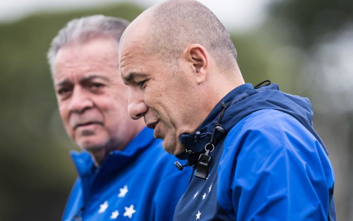 Pelaipe e Leonardo Jardim em treino na Toca II