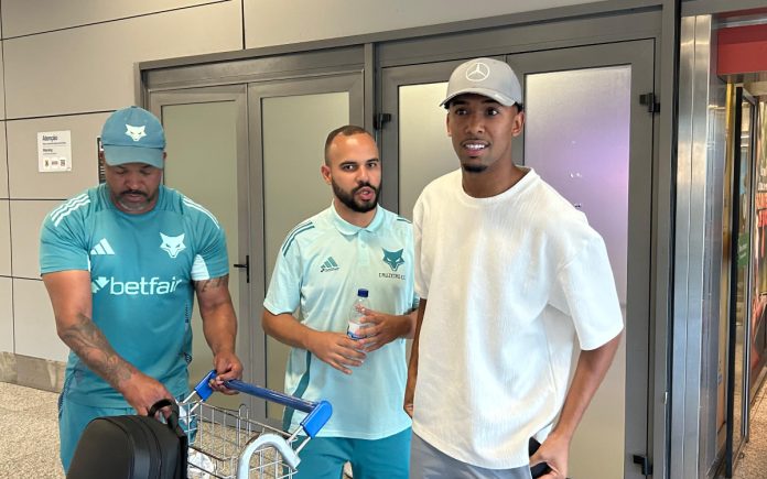 Ryan Guilherme chegou a BH no último domingo (24)
