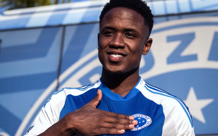 Sinisterra comemorou vitória do Cruzeiro nas redes Sinisterra comemorou vitória do Cruzeiro nas redes
