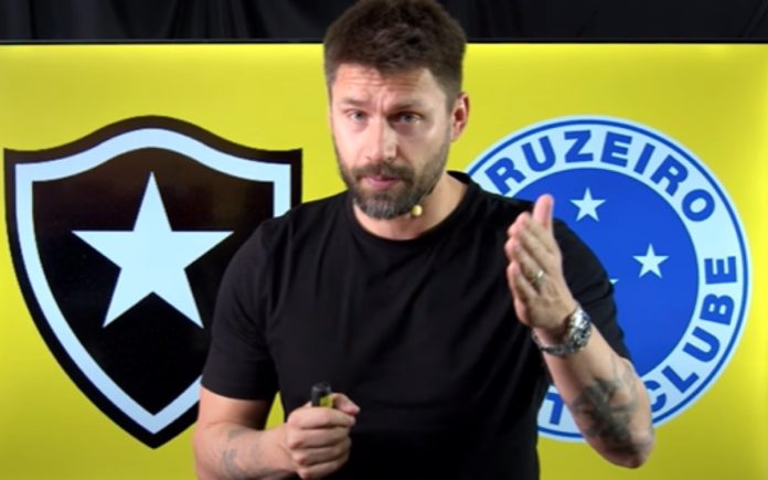 Rafael Sobis analisou vitória do Cruzeiro contra o Botafogo