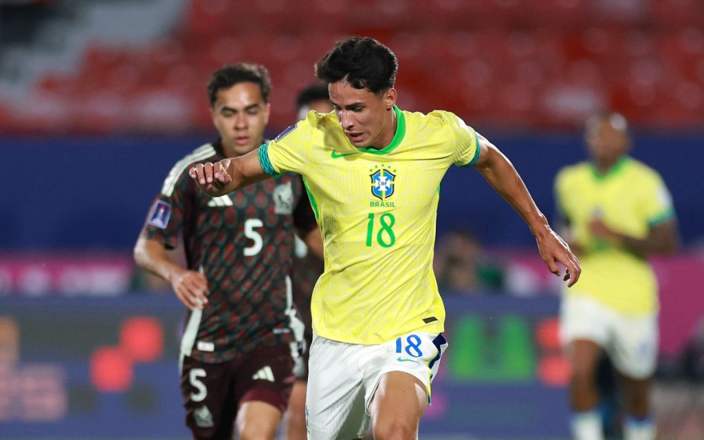 Murilo Rhikman, do Cruzeiro, atuou contra o México