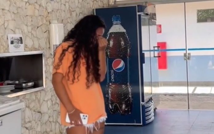 Isabela Chagas chorou na despedida do Cruzeiro