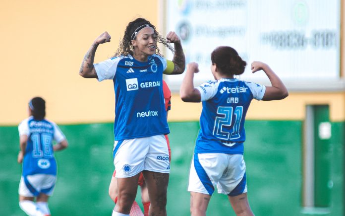 Byanca Brasil e Gaby Rodríguez imitam comemoração de Gabigol