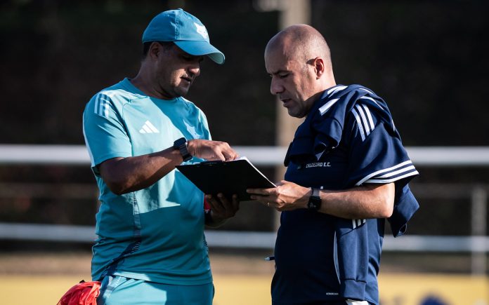 Leonardo Jardim, treinador do Cruzeiro (Foto: Gustavo Aleixo/Cruzeiro) Leonardo Jardim, treinador do Cruzeiro (Foto: Gustavo Aleixo/Cruzeiro)