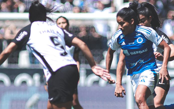 Marilia em ação em jogo do Cruzeiro na Neo Quimica Arena )(Foto: Gustavo Martins/Cruzeiro)