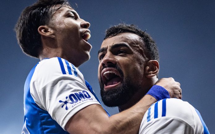 Kaio Jorge e Fabrício Bruno comemoram gol diante do Atlético-MG (Foto: Gustavo Aleixo/Cruzeiro) Kaio Jorge e Fabrício Bruno comemoram gol diante do Atlético-MG (Foto: Gustavo Aleixo/Cruzeiro)