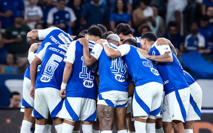 Time do Cruzeiro contra o Bragantino, no Mineirão