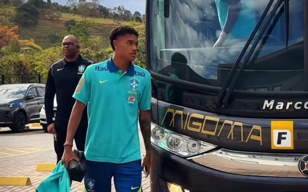 Kaique Kenji, cria da Toca, na Seleção Brasileira Sub-20 (Foto: Reprodução/CBF)