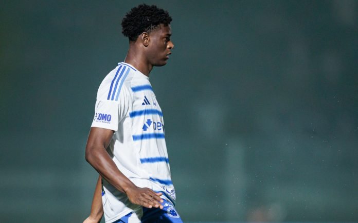 Jonathan Jesus no duelo com Mirassol, no Maião