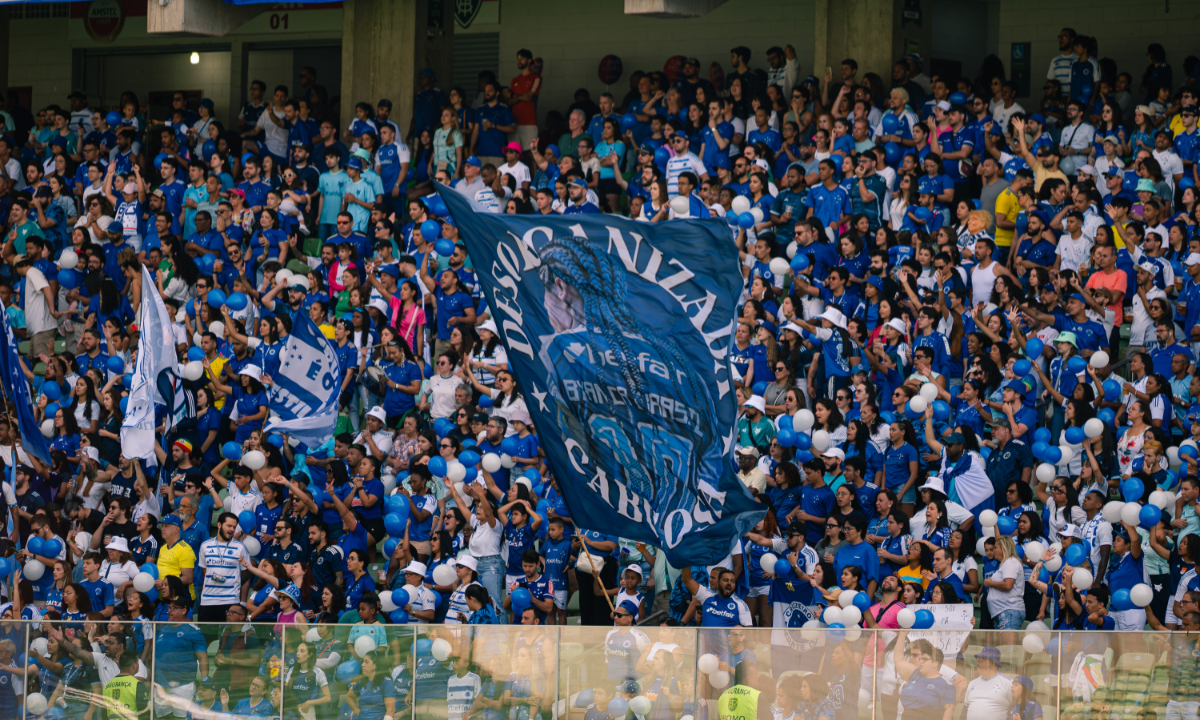 Cruzeiro mira recorde de público do feminino no ano em duelo com o Corinthians; veja previsão