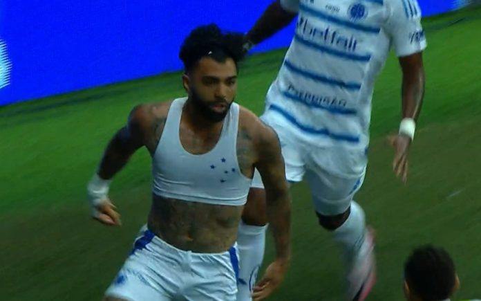 Gabigol, do Cruzeiro, celebra gol