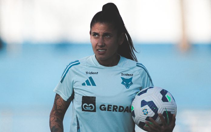 Gaby Soares, meia do Cruzeiro, tem contrato até dezembro de 2025 (Foto: Gustavo Martins/Cruzeiro)