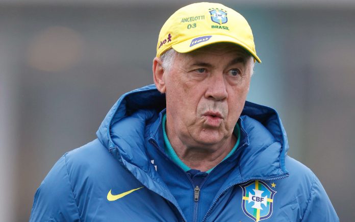 Carlo Ancelotti, da Seleção Brasileira, na Granja Comary