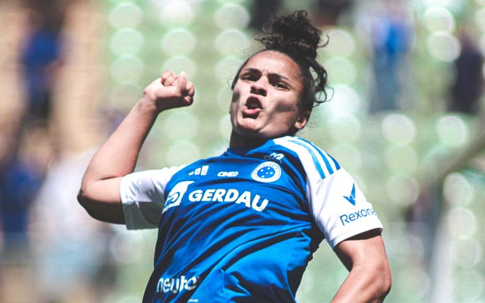 Isabela Chagas, do Cruzeiro, acertou com o PSG, da França