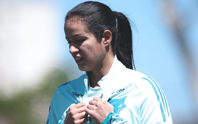 Lady Andrade rescindiu contrato com o Cruzeiro
