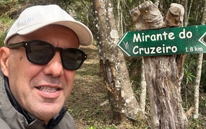 Leonardo Jardim, técnico do Cruzeiro, aproveita folga no interior de Minas Gerais (Foto: Reprodução/Instagram)