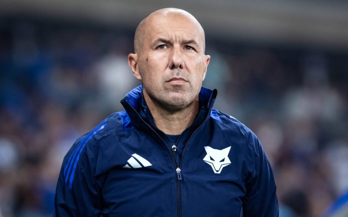 Leonardo Jardim comandará o Cruzeiro contra o Atlético-MG