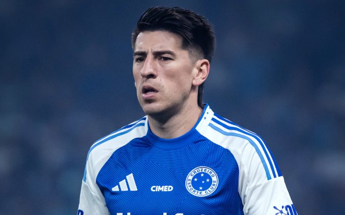 Lucas Villalba em jogo contra o São Paulo