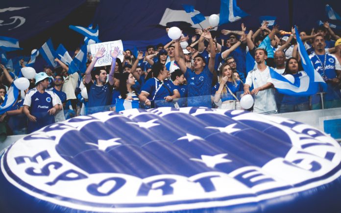 Torcida do Cruzeiro no Mineirão (Foto: Gustavo Martins/Cruzeiro)