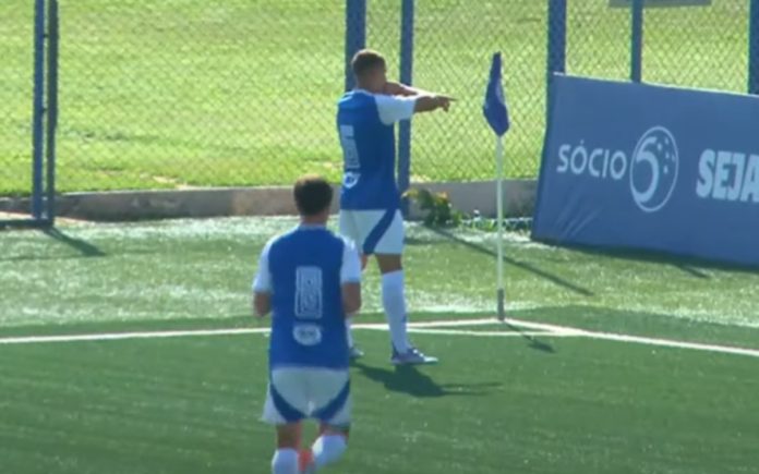 Gustavo, autor do terceiro gol do Cruzeiro sobre o Uberaba