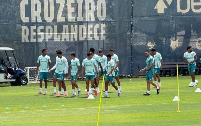 Treino do Cruzeiro na Toca da Raposa II, em Belo Horizonte
