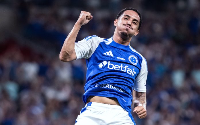 Christian comemora gol pelo Cruzeiro (Foto: Gustavo Aleixo/Cruzeiro)