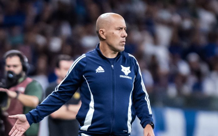 Leonardo Jardim, técnico do Cruzeiro