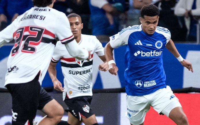 Kauã Prates atuou na vitória contra o São Paulo, pela Série A