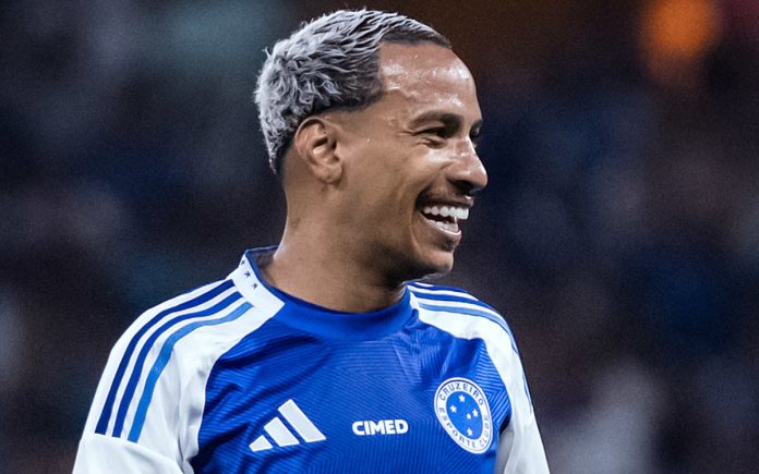 Matheus Pereira sorri em vitória do Cruzeiro no Mineirão