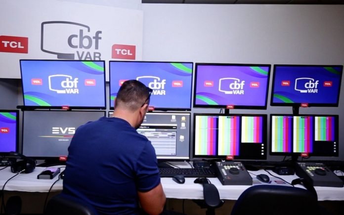 Cabine do VAR (Foto: CBF/Divulgação)
