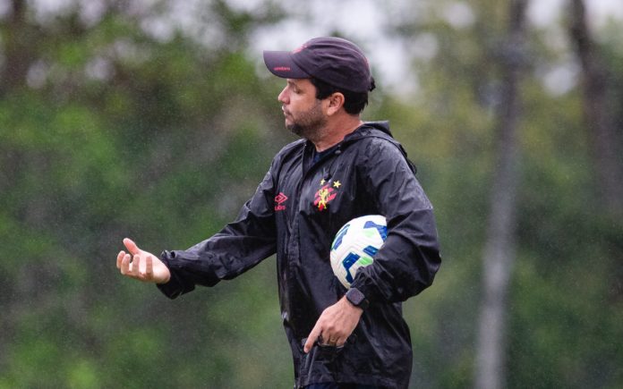 Daniel Paulista comandou última atividade do Sport, em Recife