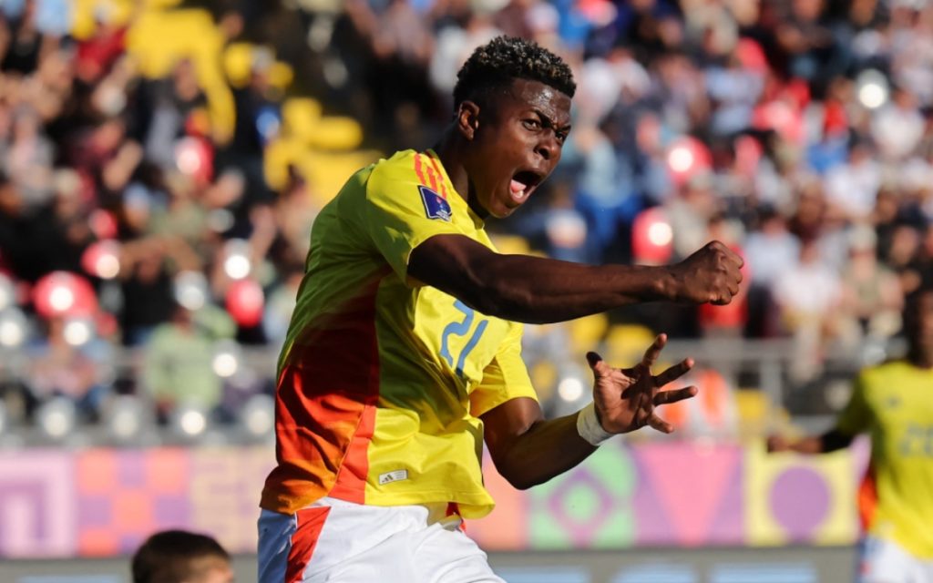 Néiser Villareal marcou os três gols da classificação da Colômbia no Mundial