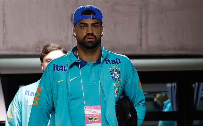Fabrício Bruno foi titular na derrota do Brasil contra o Japão, em Tóquio