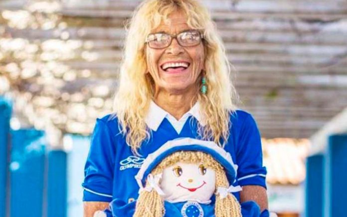 Dona Salomé, uma das maiores torcedoras da história do Cruzeiro (Foto: Divulgação/Cruzeiro)