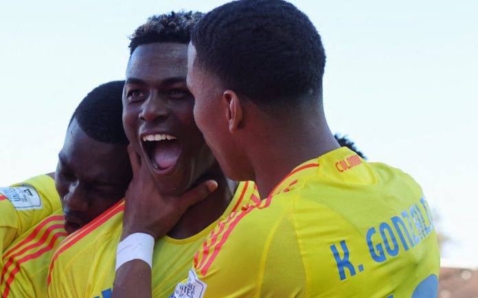 Néiser Villareal fez hat-trick contra a Espanha