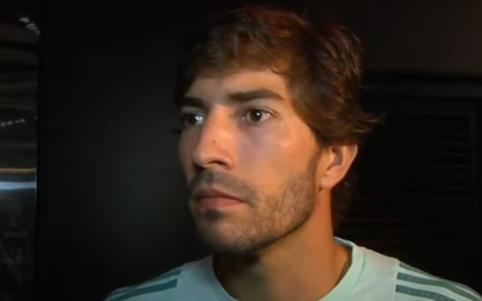 Lucas Silva em entrevista após o clássico