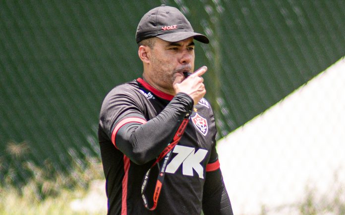 Jair Ventura, técnico do Vitória (Foto: Divulgação/Vitória)