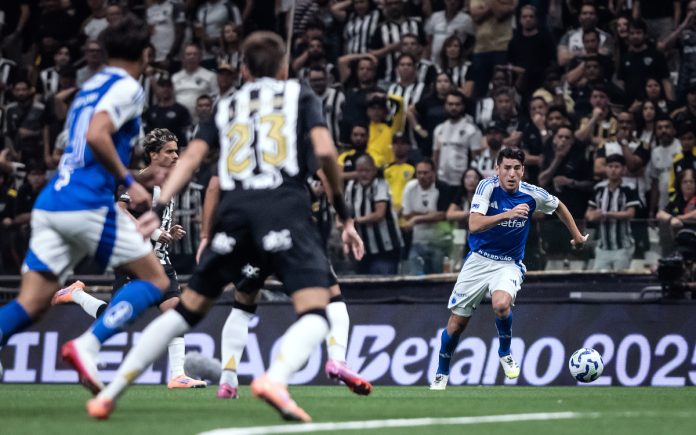 Lucas Villalba, zagueiro do Cruzeiro