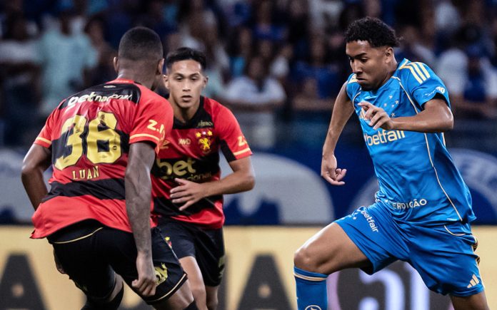 Ryan Guilherme estreou pelo Cruzeiro contra o Sport
