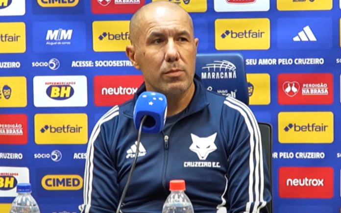 Leonardo Jardim, treinador do Cruzeiro (Foto: Reprodução/TV Cruzeiro)