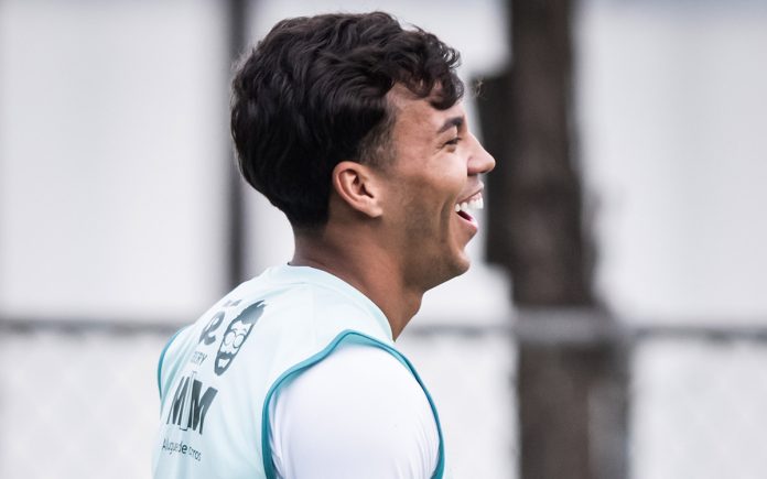 Após cumprir suspensão, Kaio Jorge volta ao time (Foto: Gustavo Aleixo/Cruzeiro)