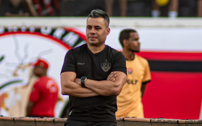 Jair Ventura, técnico do Vitória (Foto: Divulgação/Vitória)
