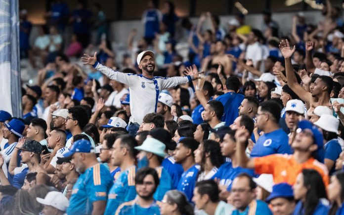 torcidacruzeiroxfortalezamineirão Torcida do Cruzeiro em jogo no Mineirão, pela Série A